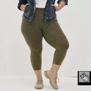 Torrid Foldover Cropped Leggings